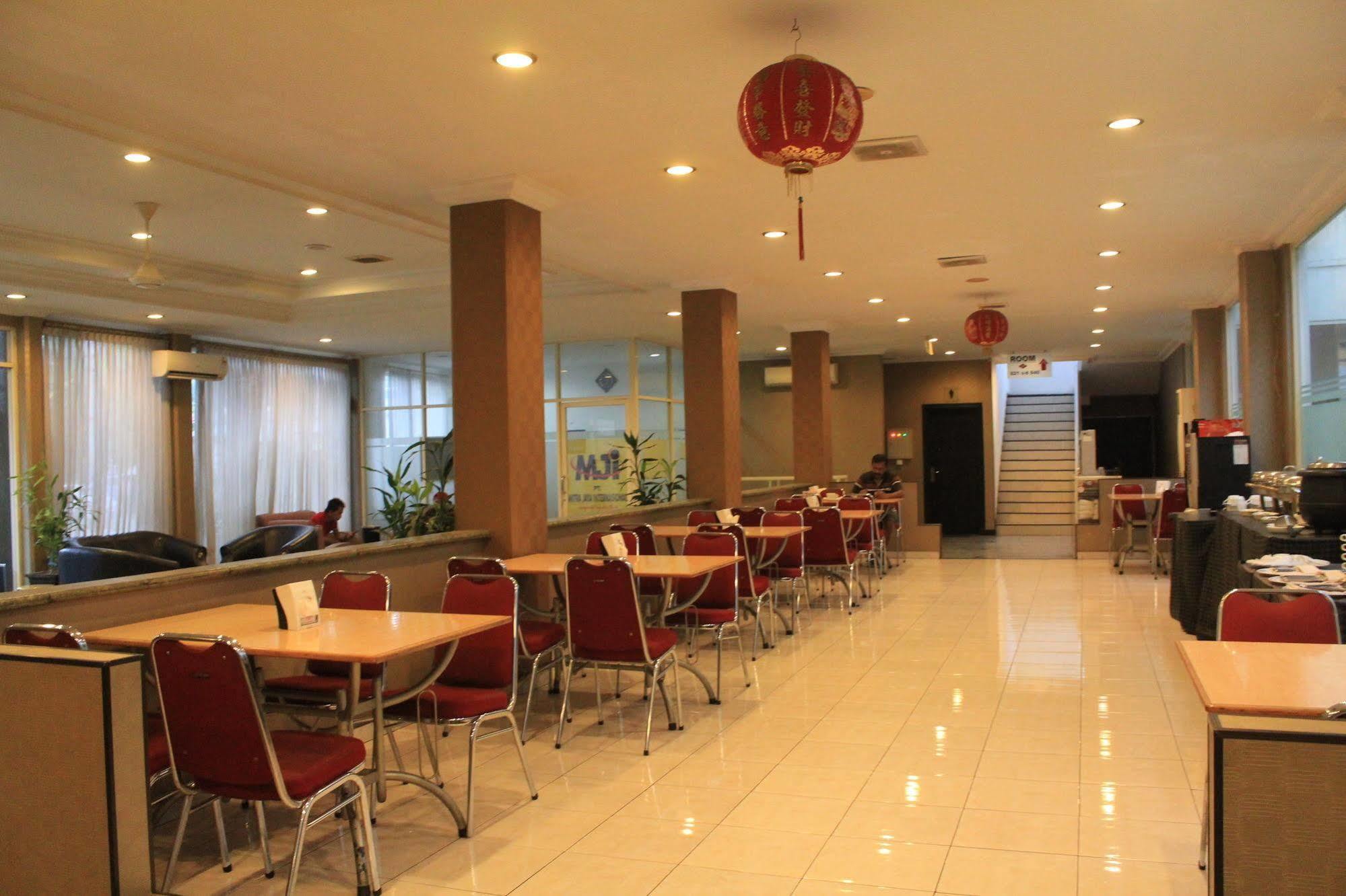 โรงแรมสินาร์3 Sedati ภายนอก รูปภาพ