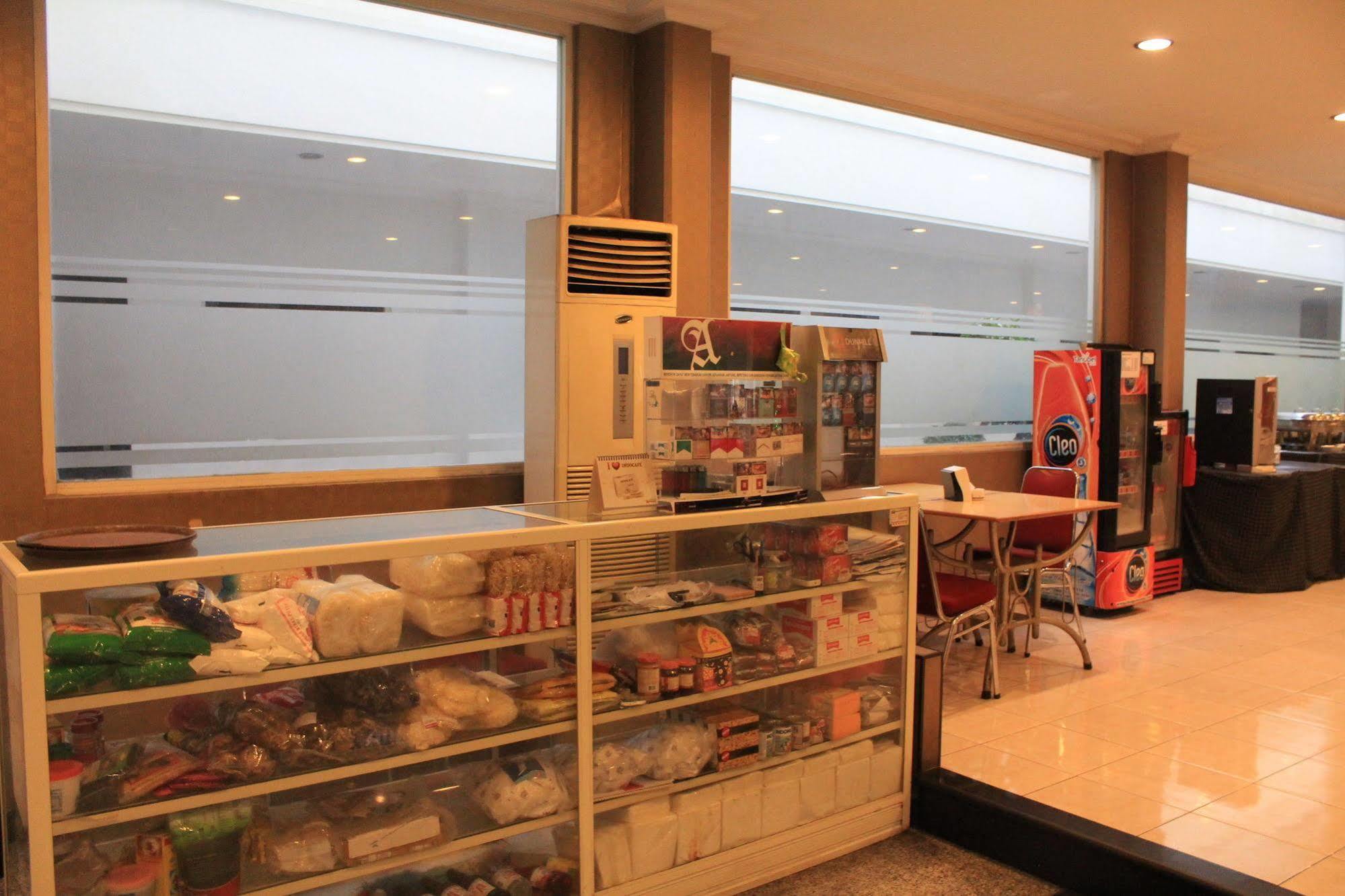โรงแรมสินาร์3 Sedati ภายนอก รูปภาพ