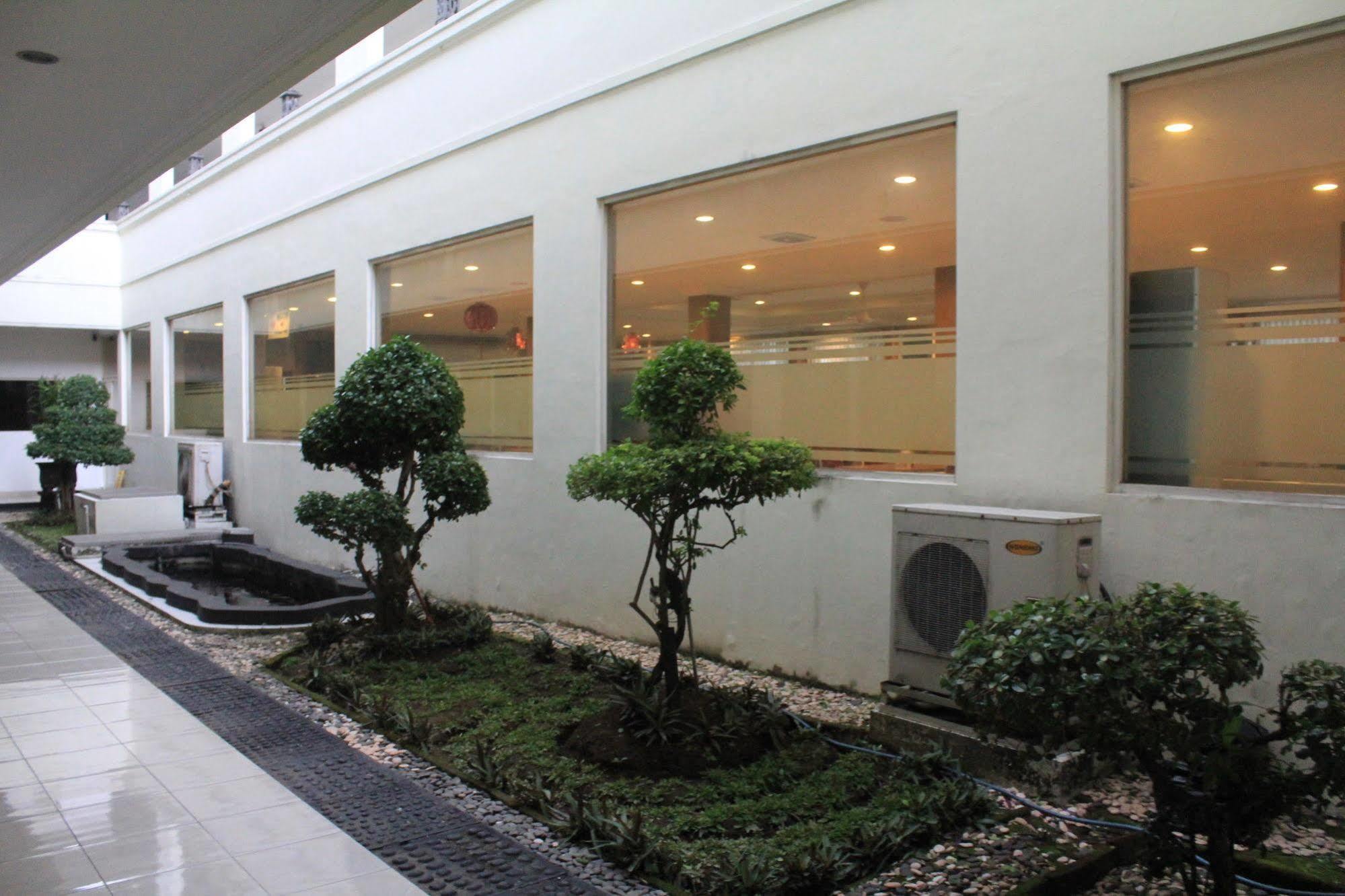 โรงแรมสินาร์3 Sedati ภายนอก รูปภาพ
